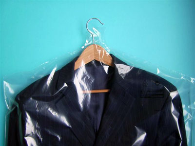 housse vêtement cintrée avec col cheminée housse vêtement cintrée avec col cheminée